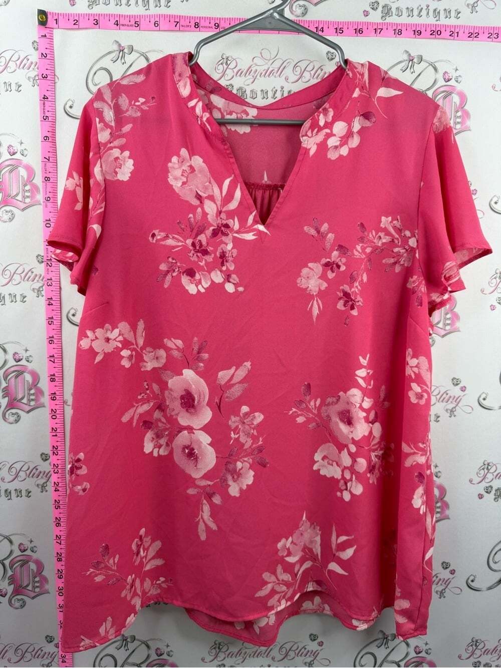 Tshirt top flowers floral Women’s Floral V-Neck Short Sleeve Top - Pink